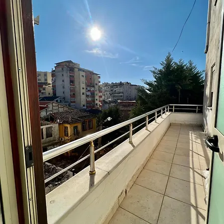 Apartment Xhomlliku
